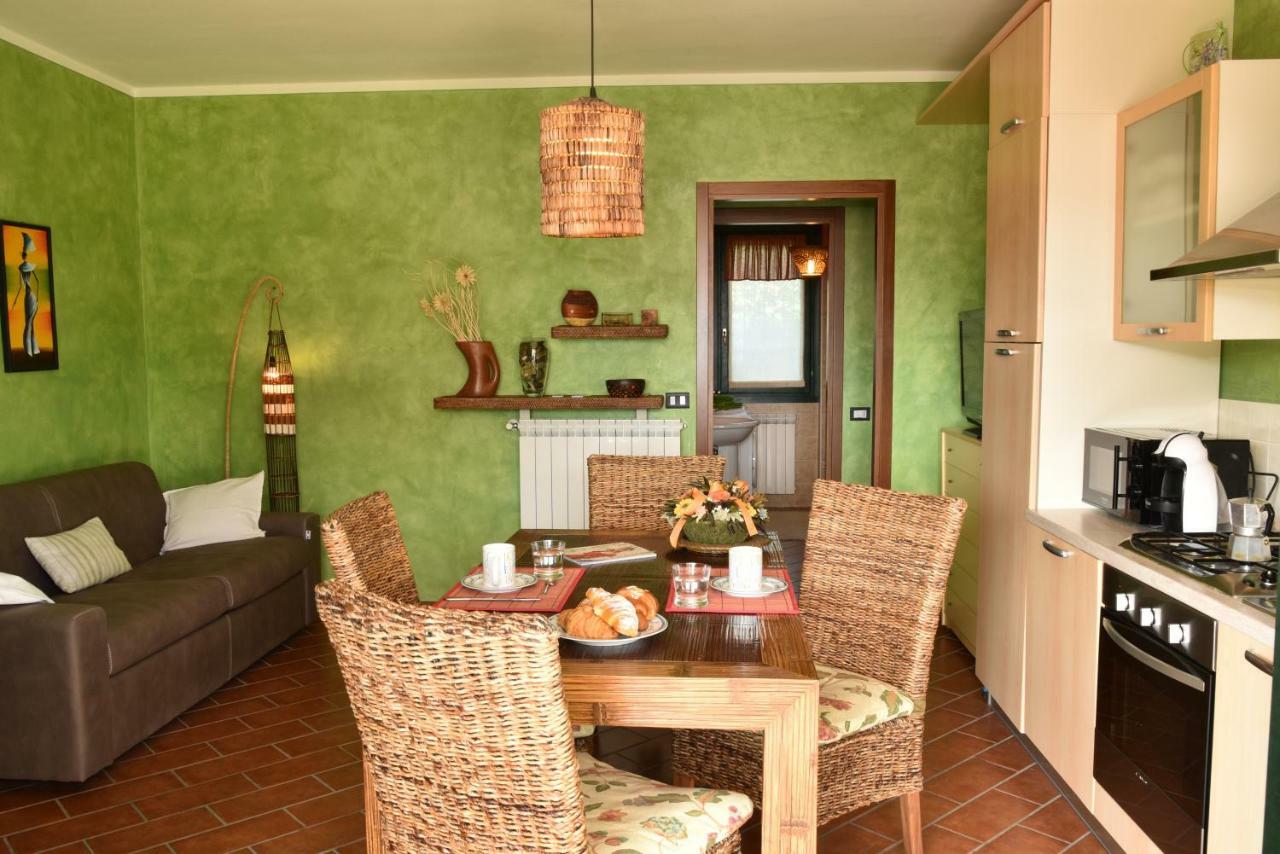 Holiday Apartment Albachiara Tavernola Bergamasca Exterior foto