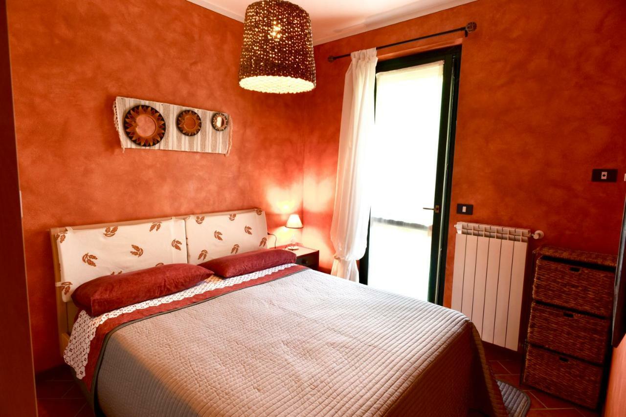 Holiday Apartment Albachiara Tavernola Bergamasca Exterior foto